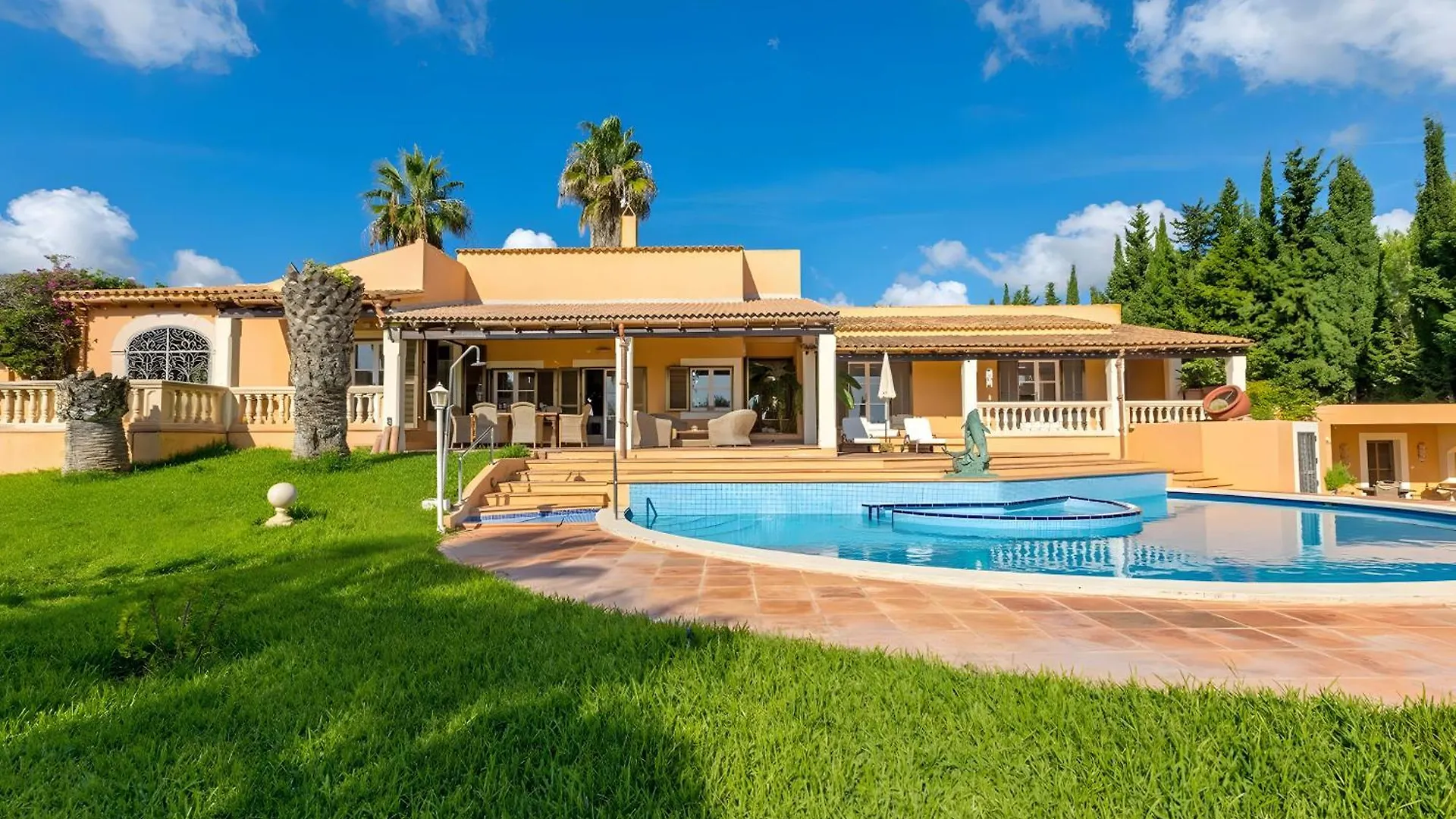 Pura Vida Villa Son Servera  Spain