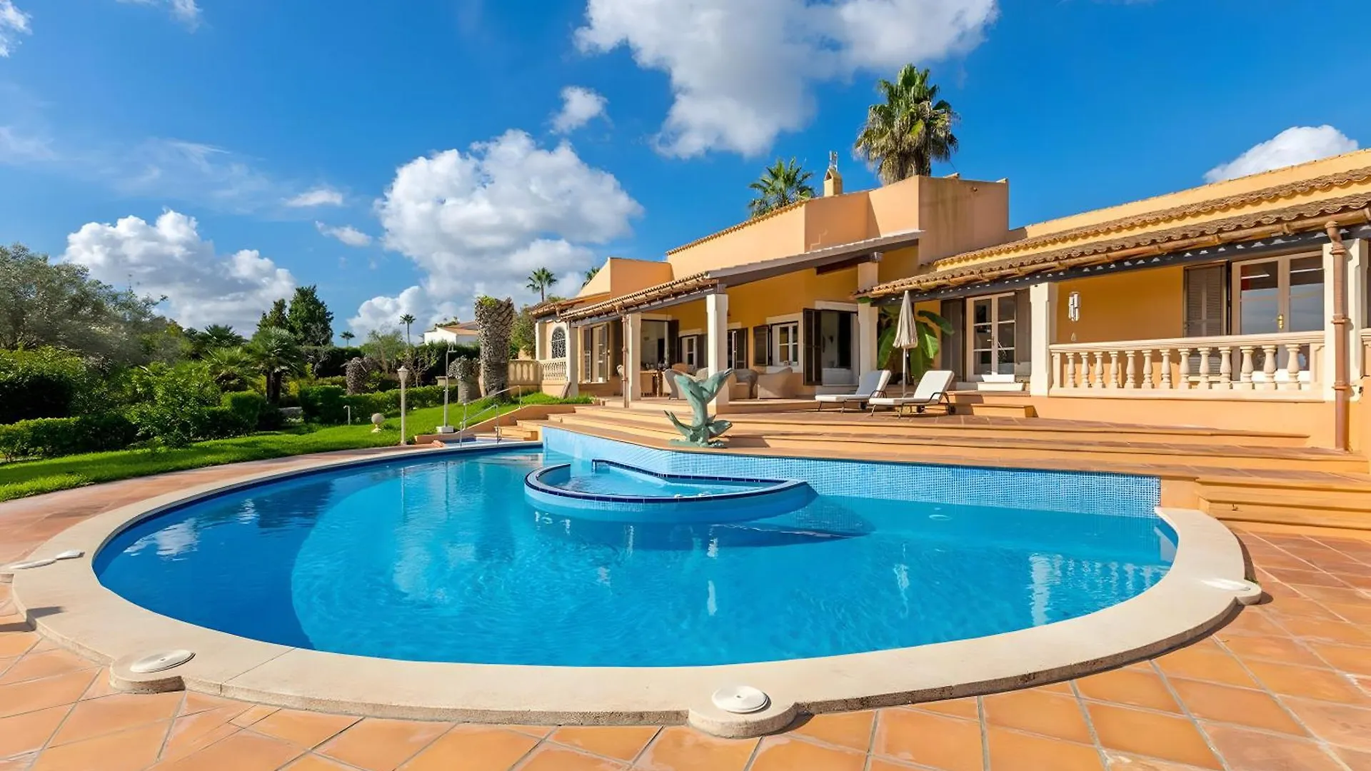 Pura Vida Villa Son Servera  Spain